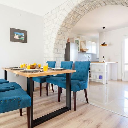 Holiday Apartment Ivica Milohnici Екстериор снимка