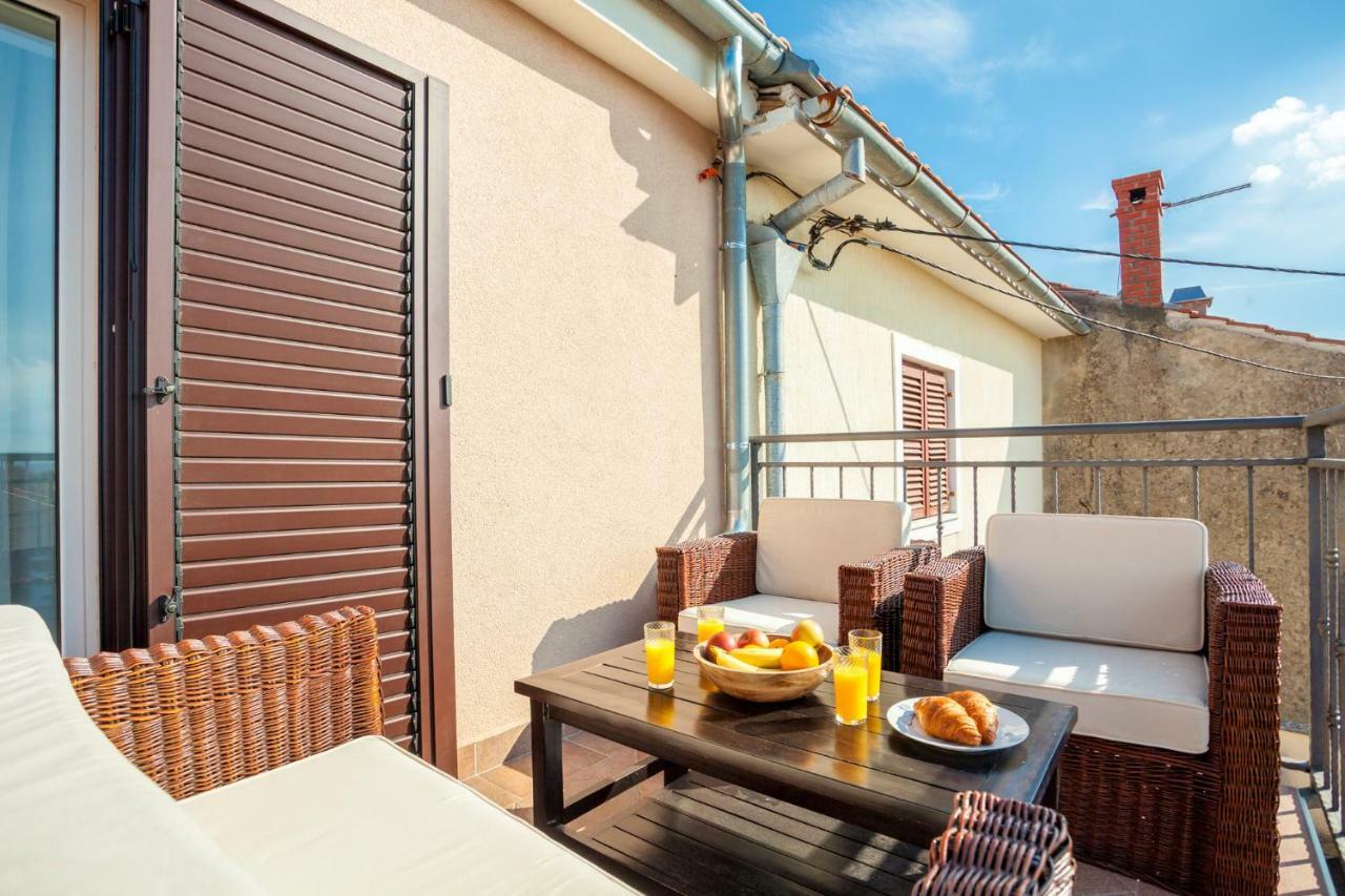 Holiday Apartment Ivica Milohnici Екстериор снимка